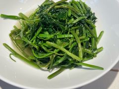 -阿瓦山寨·湘菜现炒·剁椒鱼头王(咸阳总店)