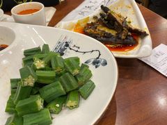 -川流不息·地道川菜·小龙虾(松东路店)