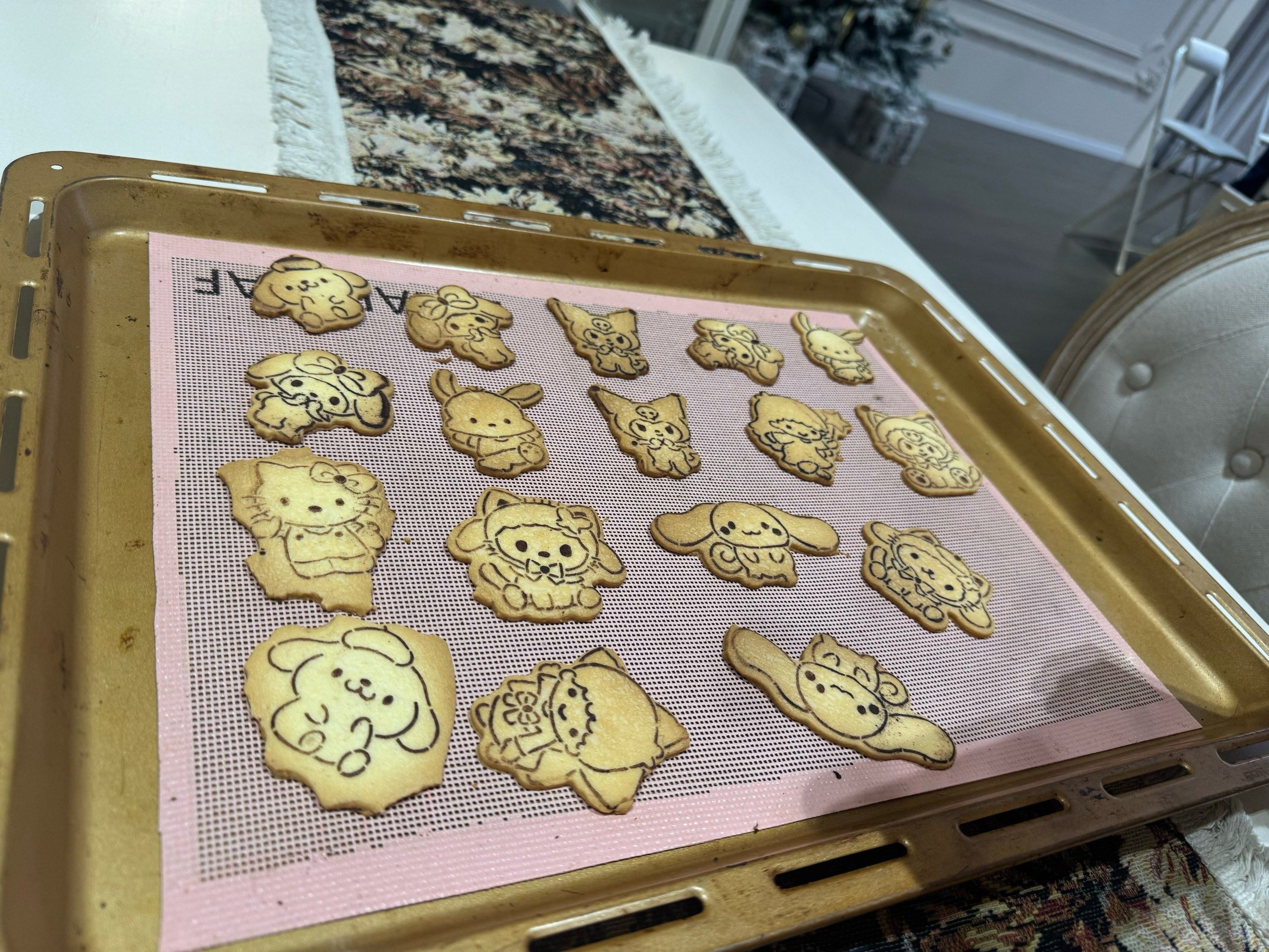 环境很好 小姐姐都很有耐心 烤出来的小饼干很可爱