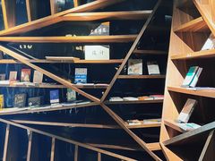 -钟书阁(松江泰晤士小镇店)