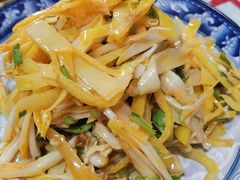 凉拌芭蕉花-蜗牛小馆醉乡民谣云南菜(惠新西里店)