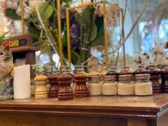 -FLOVIE FLORIST CAFE