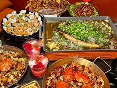 -何师烧烤Pro ·江湖川菜·小龙虾·精酿啤酒(太古里旗舰店)