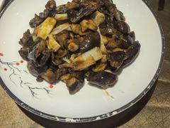 -东口码头·烧鸽子·鱼头泡饼·地方菜(金鹰悦城店)