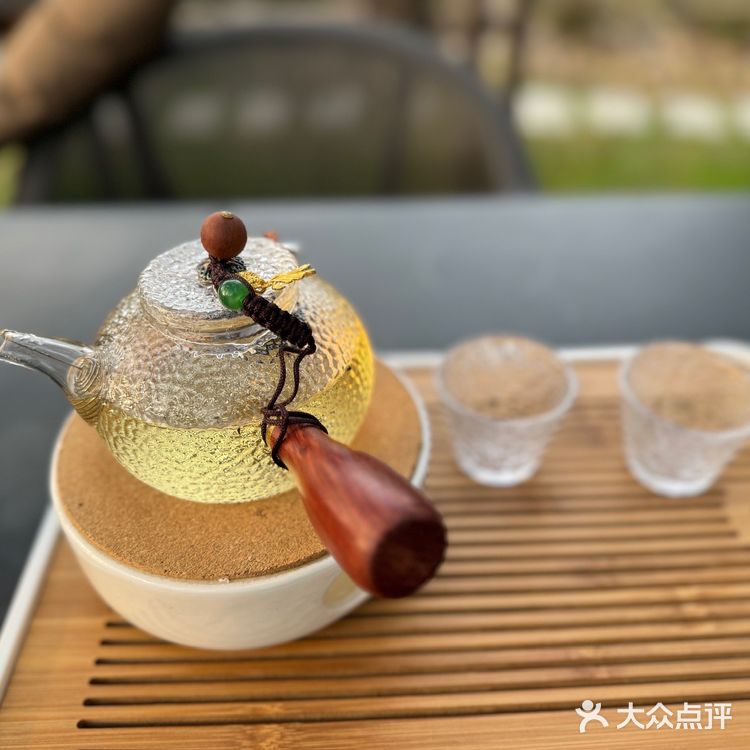 杭州西湖下午茶的小确幸喔[爱心][爱心]