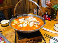 -老滇山寨•云南特色菜•地方菜•民族风情歌舞表演(金碧店)