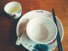 餐具摆设-杭百味·大众精选杭帮菜(西湖音乐喷泉店)
