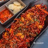 天啊，这应该是成都川菜坠好吃的啤酒馆了叭。