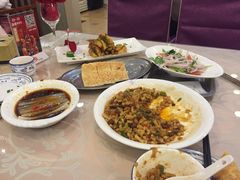 -马尔龙新疆饭店·清真(瑞景店)