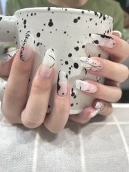 -UGIRL有个美甲