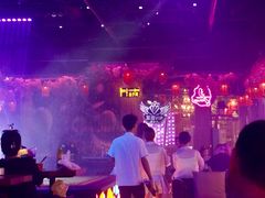 -喜鹊音乐酒馆(西街店)