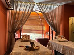 -迪瓦娜按摩和水疗中心