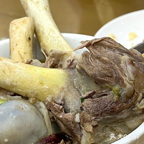阿不来提羊肉汤烧烤店