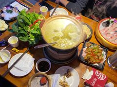 -捞围鲜·港式打边炉(海阳路店)