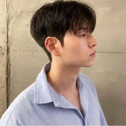 -变画·发型STUDIO