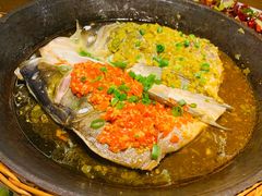 双椒鱼头王-阿瓦山寨·湘菜现炒·剁椒鱼头王(咸阳总店)
