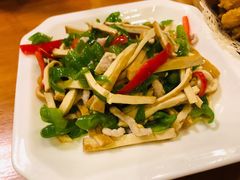 青椒豆腐干丝-牧羊餐厅