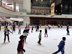-冰纷万象滑冰场(深圳万象城店)