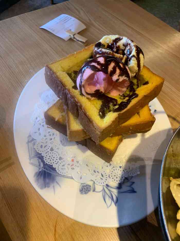 弄堂口(上坤上街店)-"传统的端午节,罗店古镇有龙舟比赛,开车前.