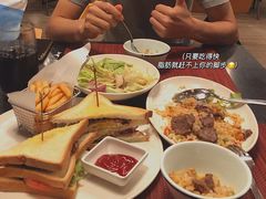 -WOLFGANG PUCK KITCHEN & BAR(迪士尼小镇店)