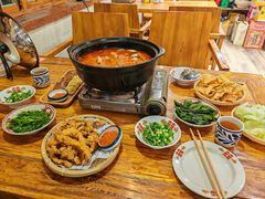 -猫爷的腔调·黔小馆(交大医学住宅区店)