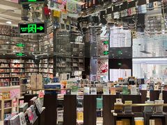 -钟书阁(群光广场店)