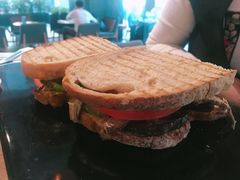 瑞士奶酪烤牛肉-Moka Bros 摩卡站(嘉华店)