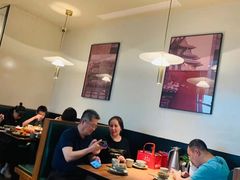 大堂-青年公社烤鸭(宝杨宝龙广场店)
