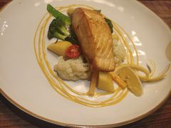 -SISTERS BAR RESTAURANT川意酒馆(嘉善老市H楼店)