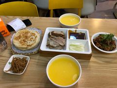-李连贵熏肉大饼(金隅嘉品Mall店)