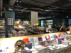 -江汉书店书·咖啡(美佳华店)