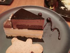 -FAT COW(虹梅路店)