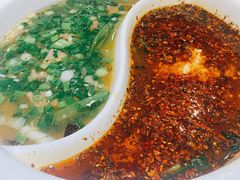鸳鸯水煮牛肉-成都吃客(九眼桥店)