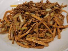 香干肉丝-虎哥私房菜(馒头山店)