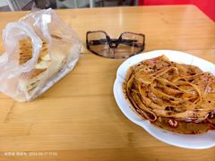 -晓峰手工擀面皮(新民街总店)