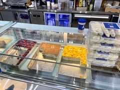 面包甜点陈列柜-禾沐·轻食·面包·咖啡