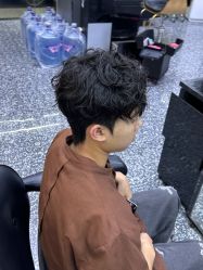 点击看大图 -藤野造型专业烫染接发