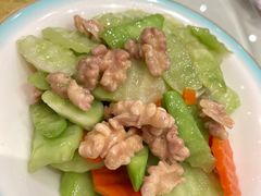 鲜桃仁炒芥兰-凯鸽酒楼(大同振兴街店)