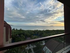 -三亚湾海居铂尔曼度假酒店