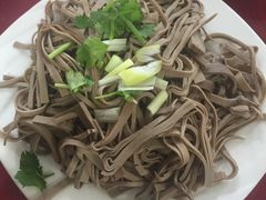 -溢心园香河肉饼总店