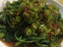 -洪霞餐馆