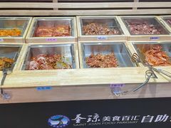 自助取餐区-圣琼美食百汇自助餐厅(福安购物广场店)