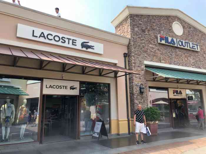 lacoste(八达岭奥莱店)-"小鳄鱼这家店在奥特莱斯也算比较火,当天下.