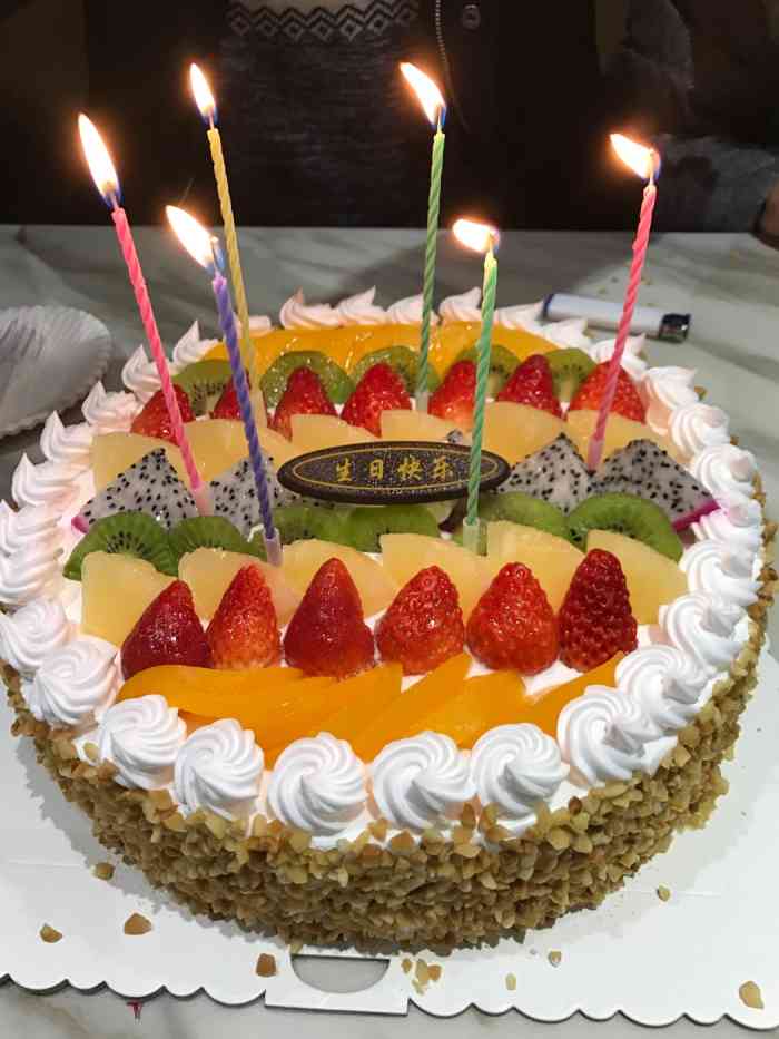 安琪的蛋糕还可以,不用多说.店面有点小了～～服务挺好的