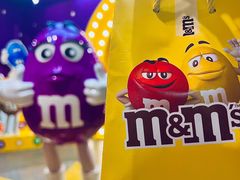 -m豆巧克力世界(上海世茂广场店)