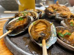 石锅大鲍鱼-品海楼·大连海胆锅贴馆(东港店)