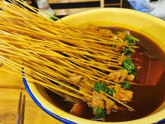 -拈签一笑黄牛肉辣卤串串