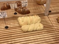 -焙丽拾光(麦凯乐直营店)