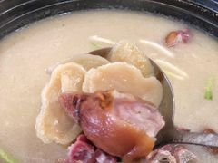 -黄桷树曹家私房菜(江与城店)