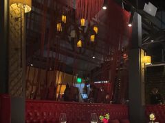 -弦月窗LUNETTE BY AMANDA(复兴路店)